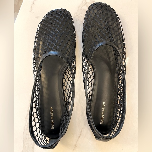 The Reformation Britt Ballet Flat in black - Picture 8 of 11